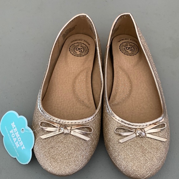 SO Other - SO girls gold shoes size 4 med